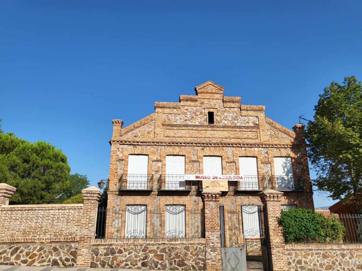 Casa Oasis Puertollano, Una Casa Rural En Puertollano, Agradable, Con Piscina En Zona Tranquila Exteriér fotografie