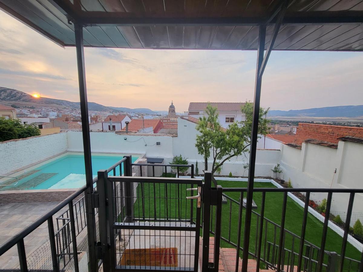 Casa Oasis Puertollano, Una Casa Rural En Puertollano, Agradable, Con Piscina En Zona Tranquila Exteriér fotografie